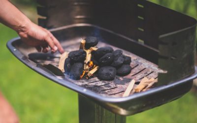 How to Choose the Correct Wood for Cooking, Smoking, and Grilling