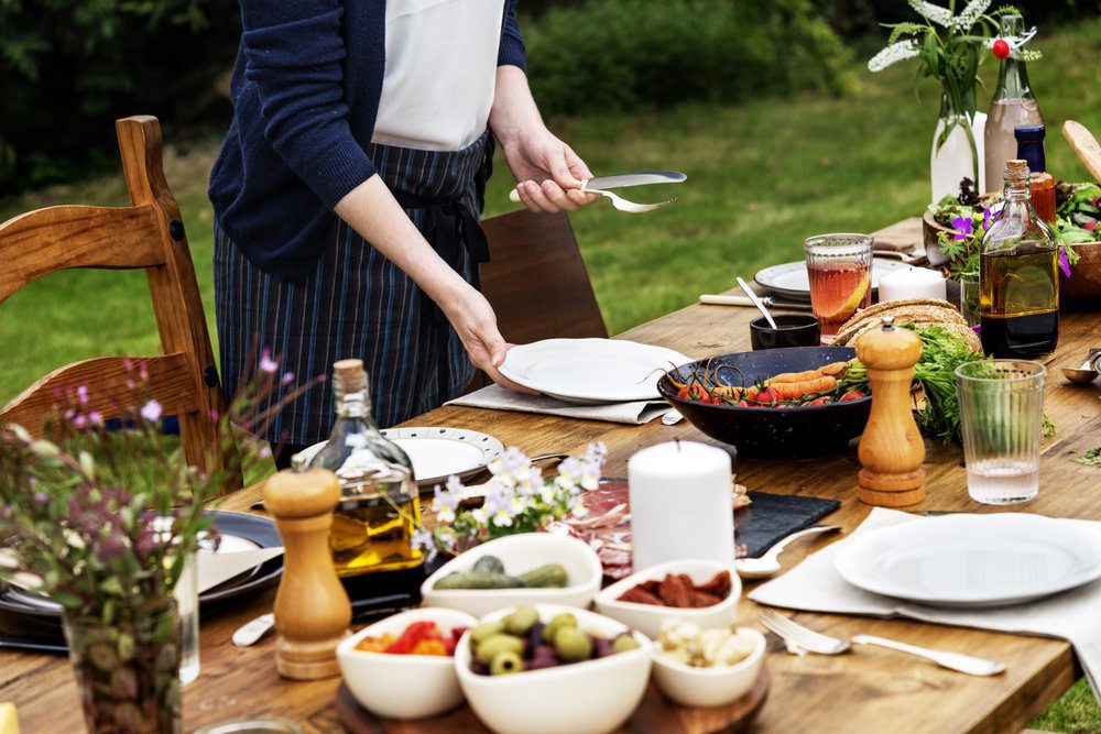 Imagine your favorite trendy food on this table :)!!