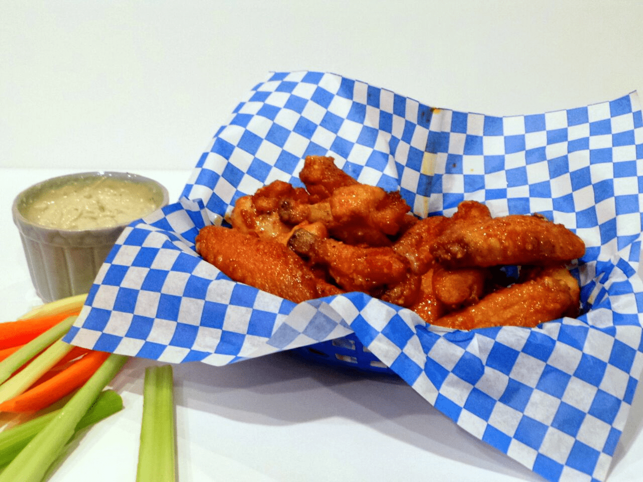 Hot Garlicky Wings Recipe for Football Season