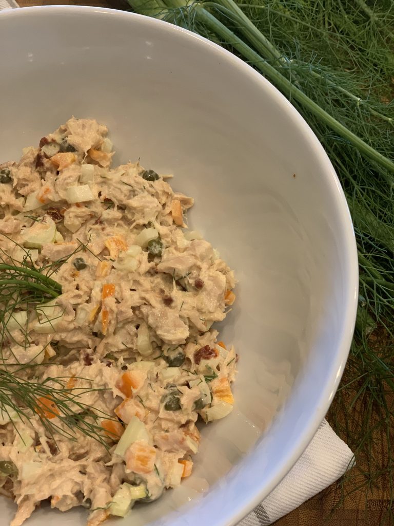 Scrumptious Brown Bag Lunch: Mediterranean Tuna Salad